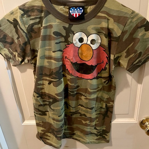 Junk Food Camo Elmo Tee - Picture 4 of 6